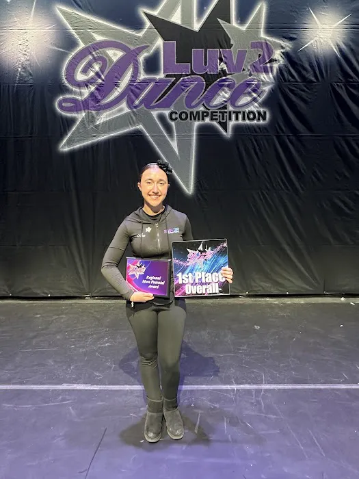 Shining light dance academy Picture 3