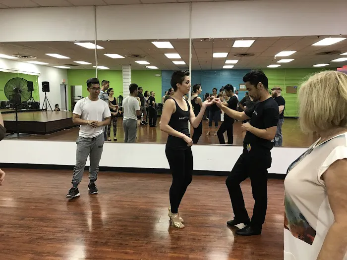 Salsa Mundial Picture 2