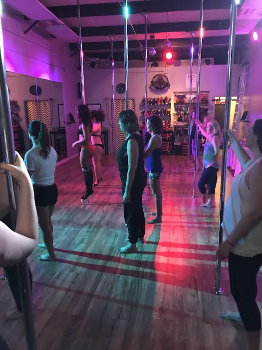 Happy Kiss Pole Dance Picture 10
