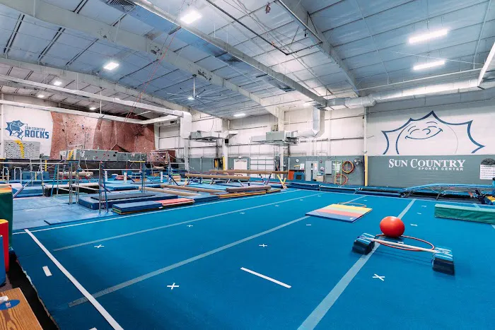 Sun Country Sports Center - West Picture 7