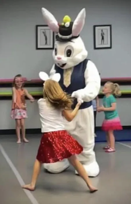 The Dance Teacher Picture 8