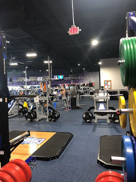 Crunch Fitness - Lake Nona™ Picture 8