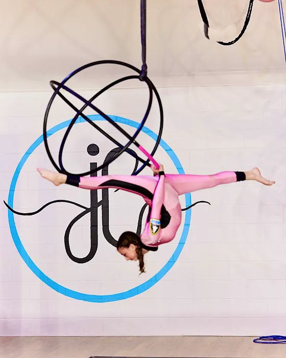 Joyce Lemos Aerial Arts & Dance Academy Picture 9