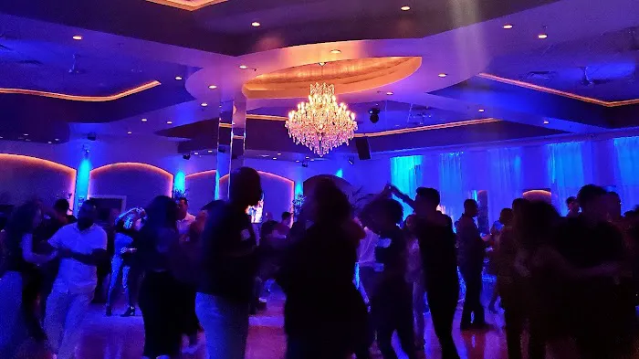 Salsa Heat Dance Studio - Salsa and Bachata classes Picture 6