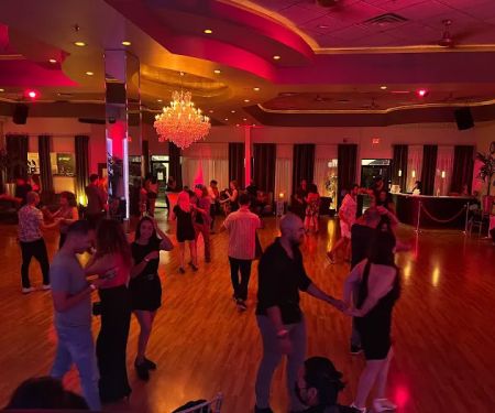 Salsa Heat Dance Studio - Salsa and Bachata classes