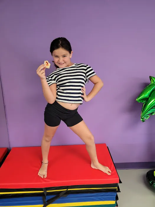 Dance Time With Sybil Picture 7