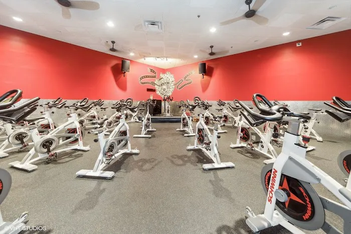 Crunch Fitness - Bloomingdale Picture 4