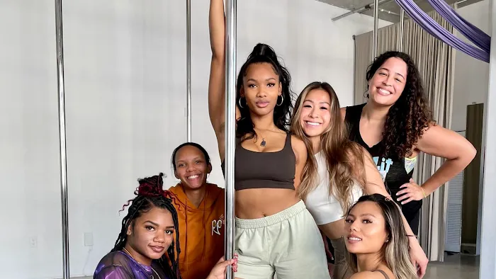 Miami Pole Picture 1