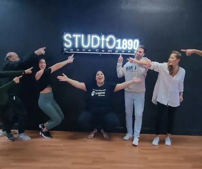 Studio 1890 Picture 8