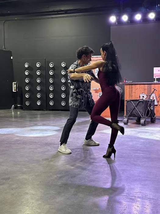 Miami Sensual Bachata Picture 3