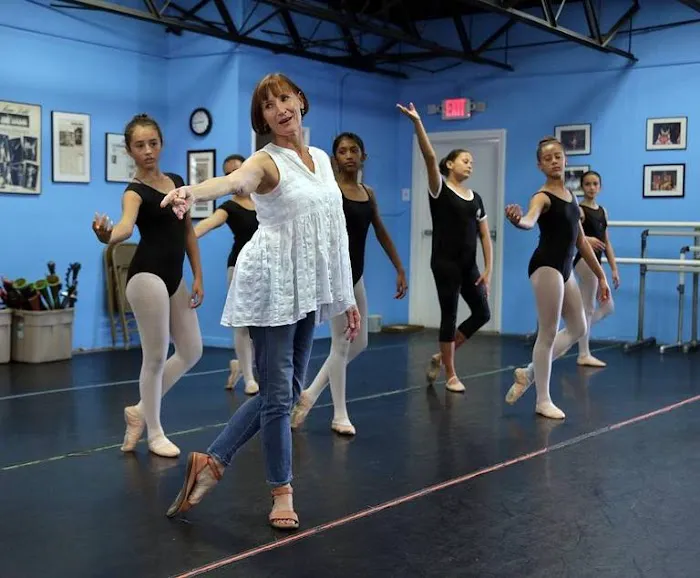 Armour Dance Theatre Picture 3
