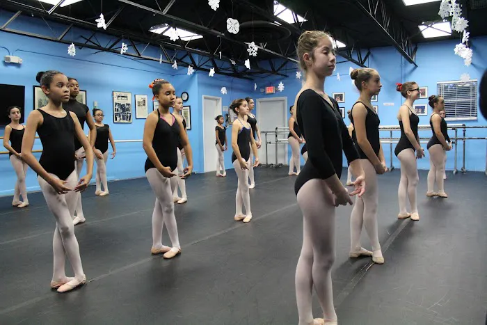 Armour Dance Theatre Picture 10