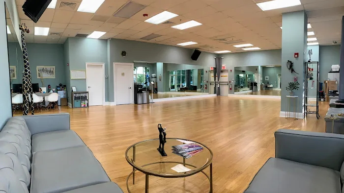 DanceSway Ballroom Picture 9
