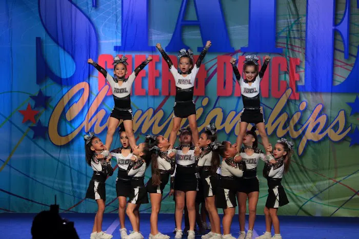 IDOL Cheer Picture 4