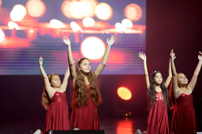 Worship Dance Academy Picture 4
