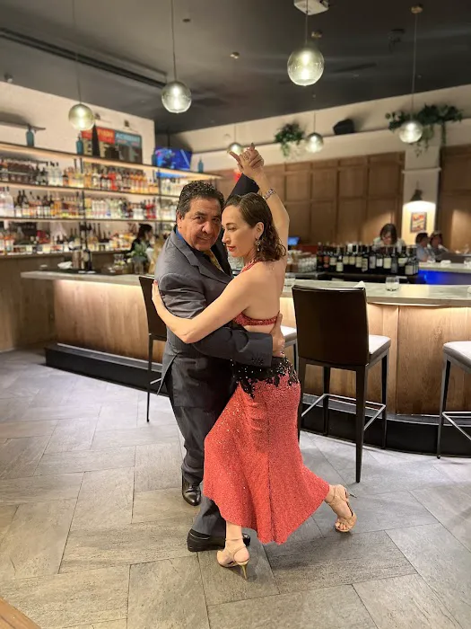 Tango a Tiempo, school of Argentine Tango, Private Lessons, Performances Picture 6
