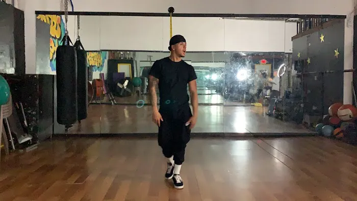 Unique Starz Studio Picture 7