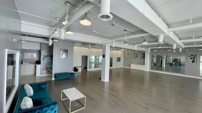 Fred Astaire Dance Studios - Pinecrest Picture 2