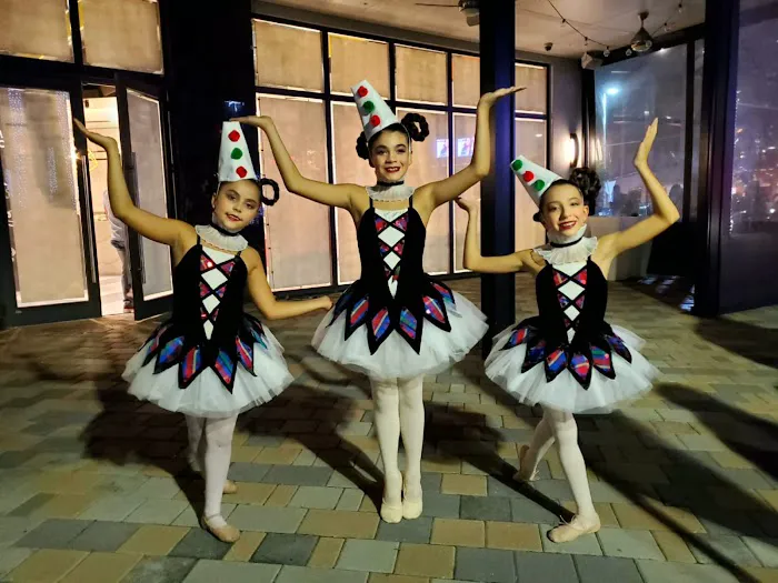 Dy.Clan Dance Studios Picture 7