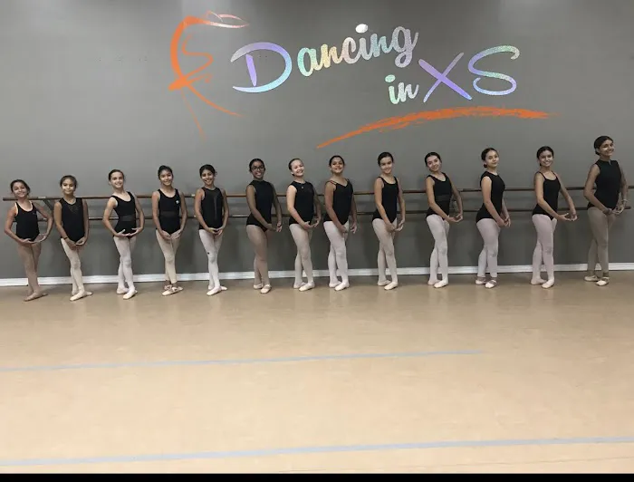 Dancing in XS Picture 7