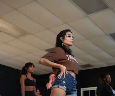 Show Stopper Dance Studio - Headquarters