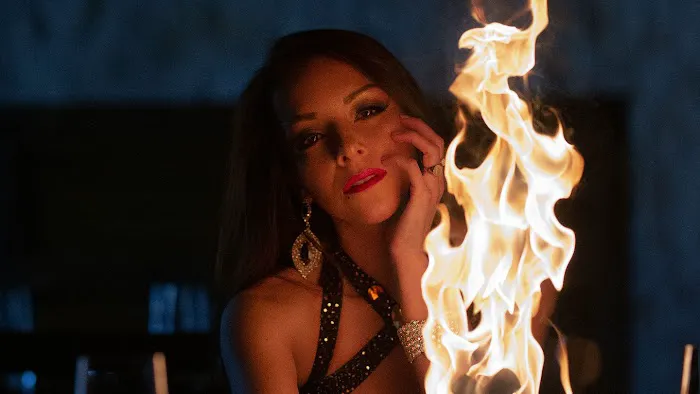 Vanneza Miami Fire Belly Dancer Picture 7