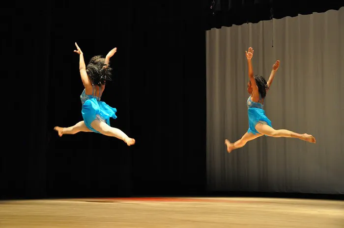 Simone's Just Dance Picture 4