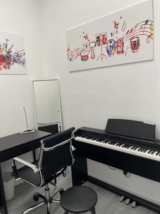Leclu Music & Art School Picture 9