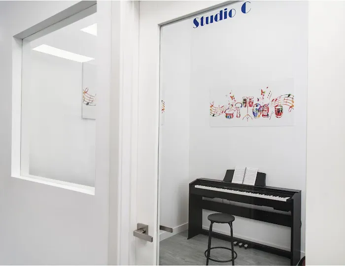 Leclu Music & Art School Picture 10