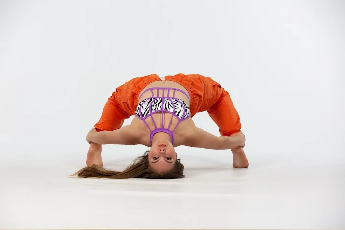 Dancer's Gallery Picture 3