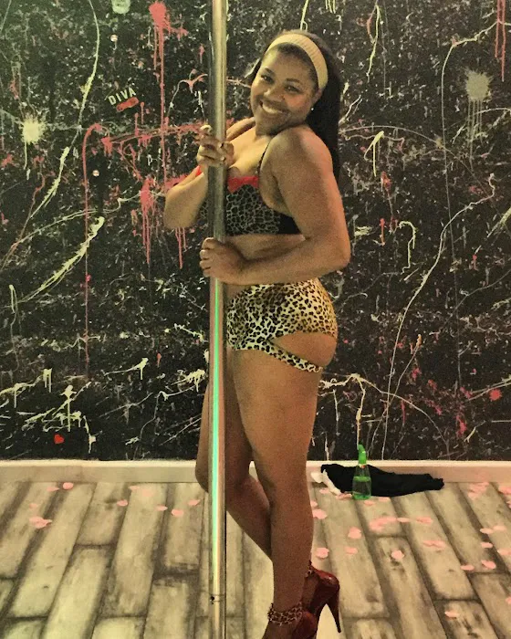 Pole Felony Fitness Picture 10