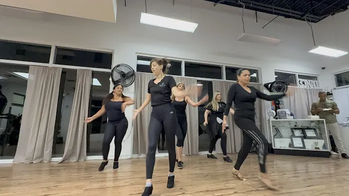 Fajardo Elite International Dance Academy Picture 1