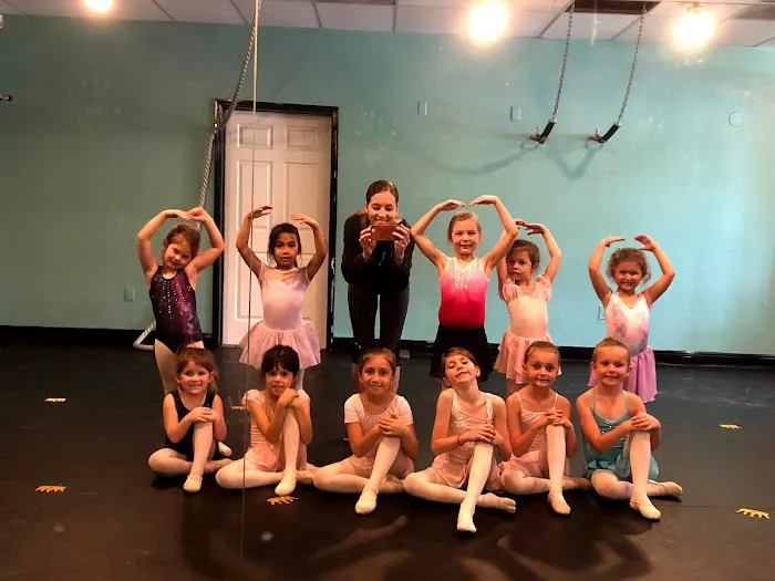Ms. Kelly's Dance Picture 3
