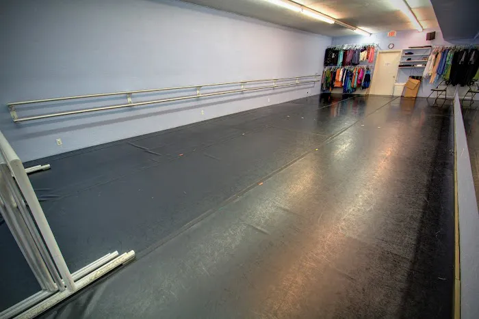 Ballet Elite Dance Studio - Dance Classes Picture 1