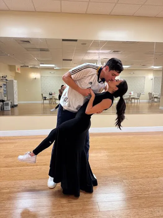FRED ASTAIRE DANCE STUDIO Picture 6