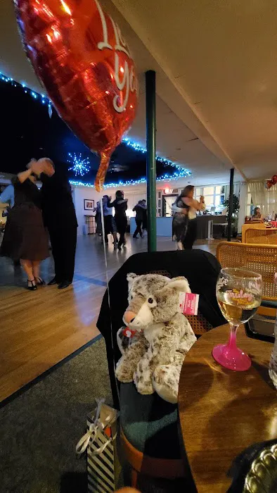 Star Ballroom Picture 5