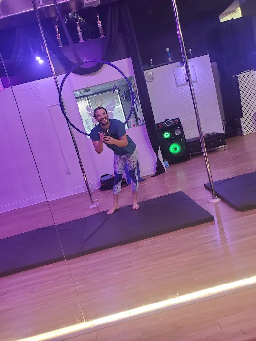 Pixie Pole Fitness Picture 3