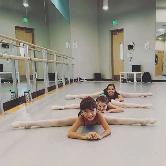 L&M BALLET Picture 10