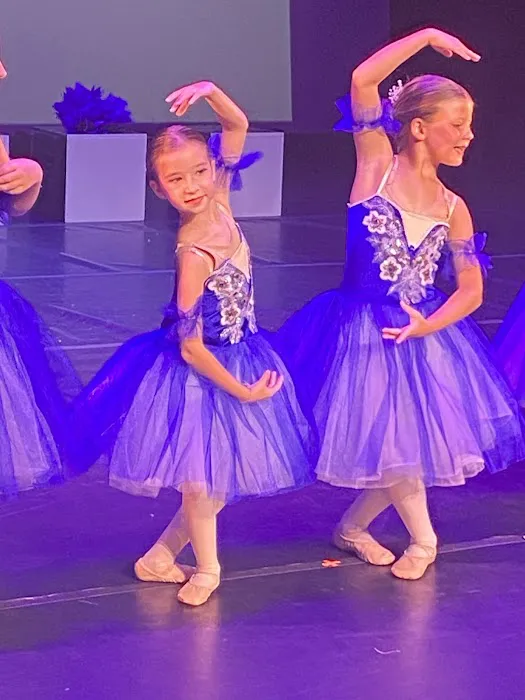 Many But One Dance Studio Picture 2