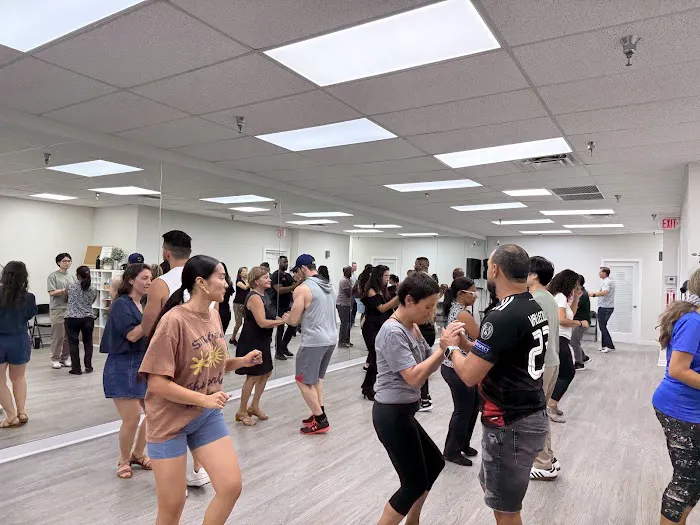 Boca Latin Dance Studio Picture 9
