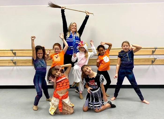 Dance Theatre At Wellington Picture 6