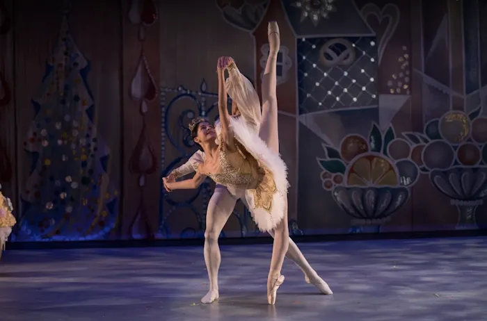 BALLET EAST Picture 6