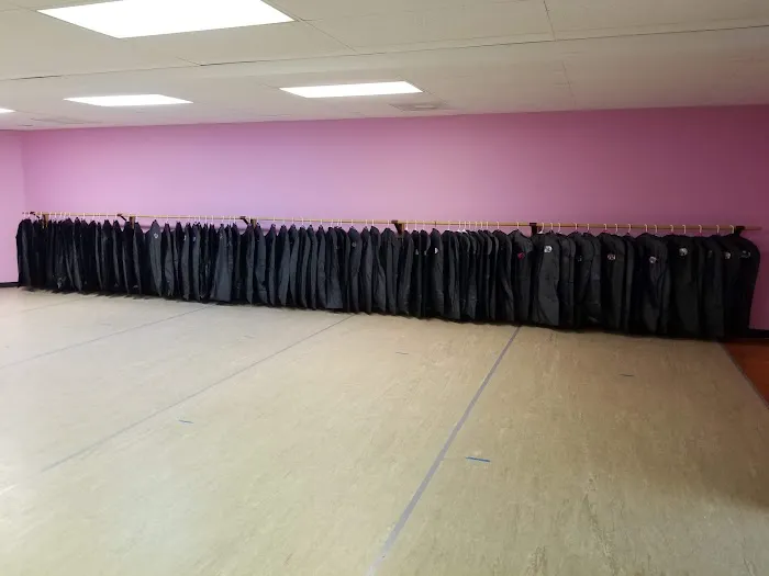 Fabulous Feet Dance Center Picture 2