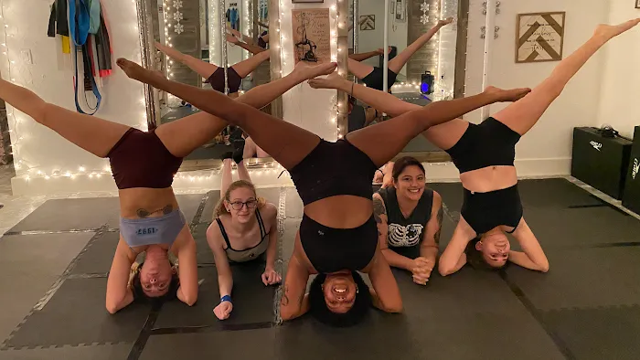 BellaDonnas Pole Flow & Dance Studio Picture 9