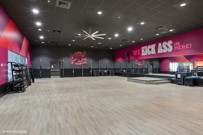 Crunch Fitness - Stuart Picture 3