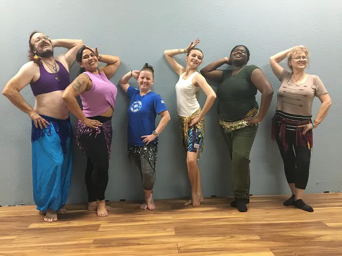Luna Habibi Belly Dance Picture 2
