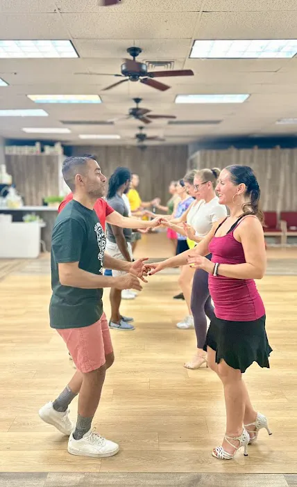 Dance Fitness & Salsa Studio Mesa Picture 2