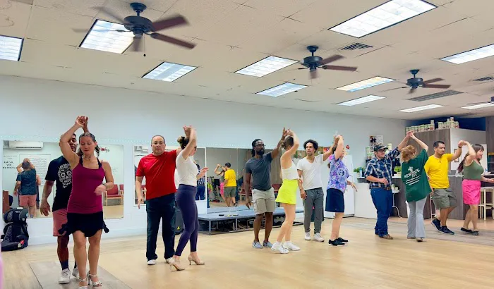 Dance Fitness & Salsa Studio Mesa Picture 1