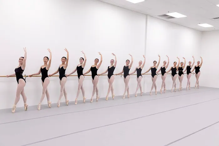 Ballet Etudes Academy Picture 6