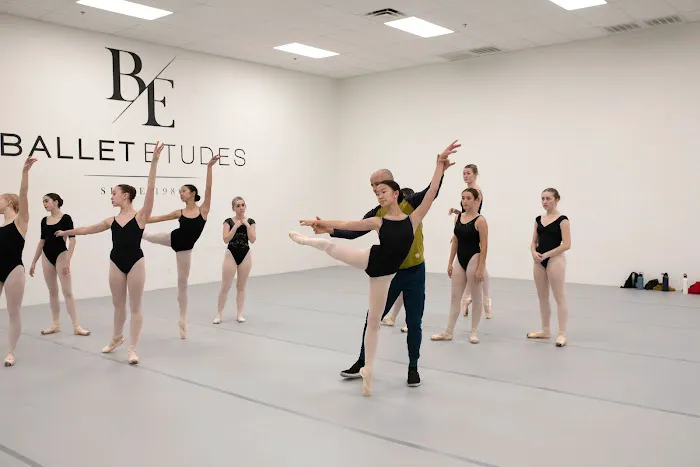 Ballet Etudes Academy Picture 2